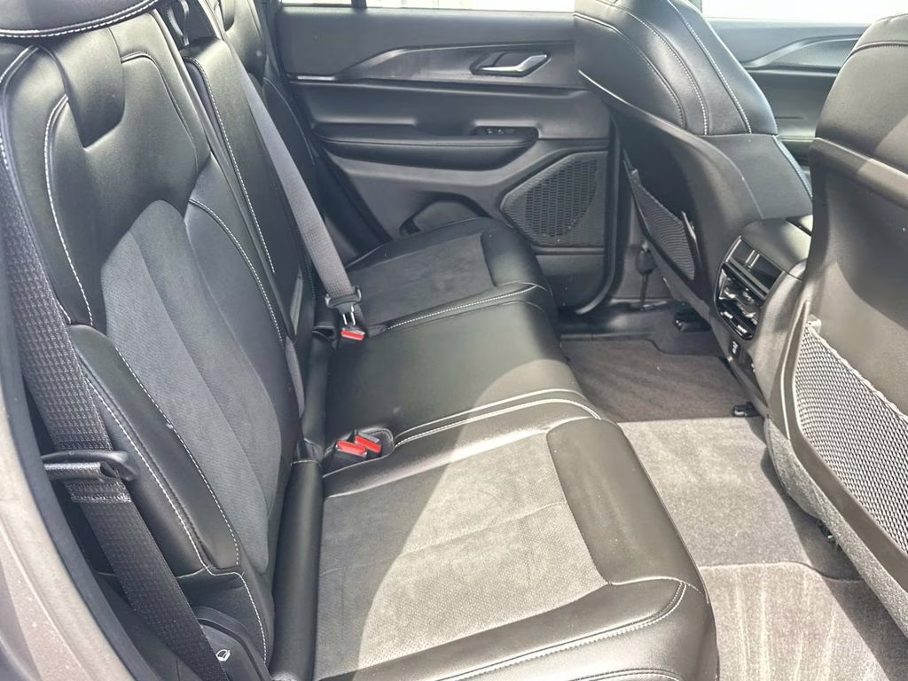 2025 Baltic Gray Metallic CC Jeep Grand Cherokee Altitude X 4X4 SUV