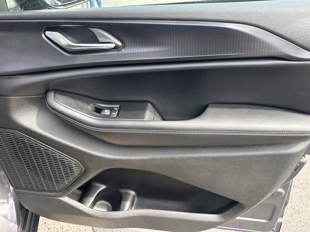 2025 Baltic Gray Metallic CC Jeep Grand Cherokee Altitude X 4X4 SUV