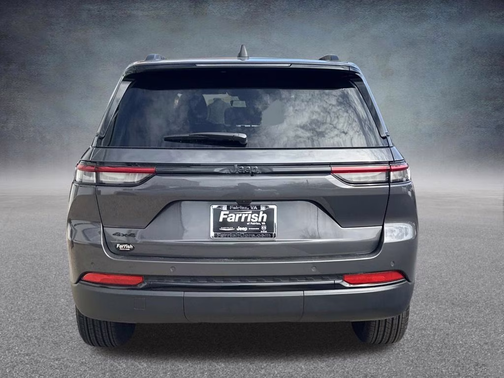 2025 Baltic Gray Metallic CC Jeep Grand Cherokee Altitude X 4X4 SUV