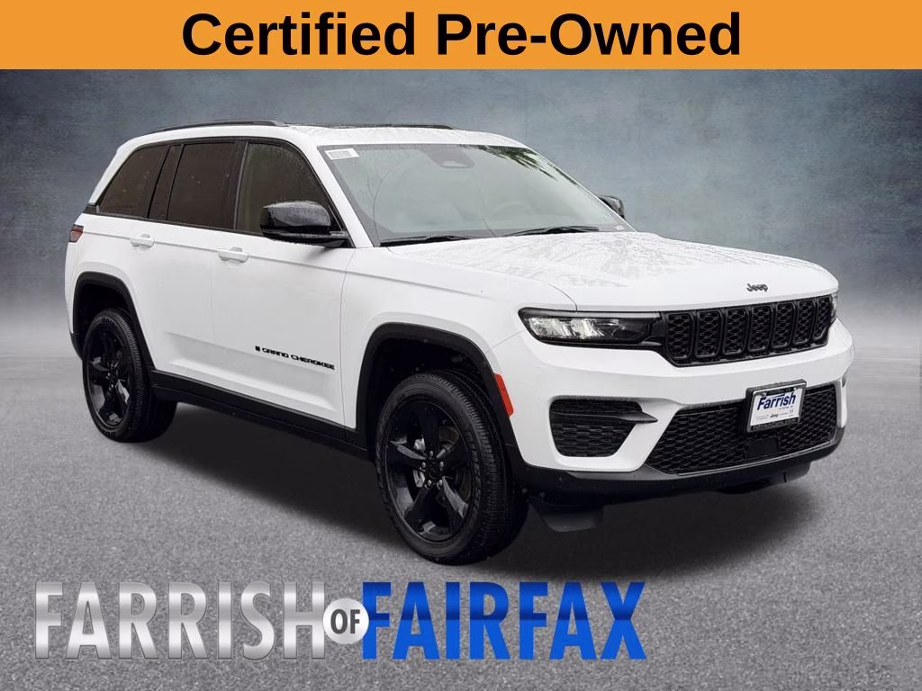 2025 Bright White Clearcoat Jeep Grand Cherokee Altitude X 4X4 SUV
