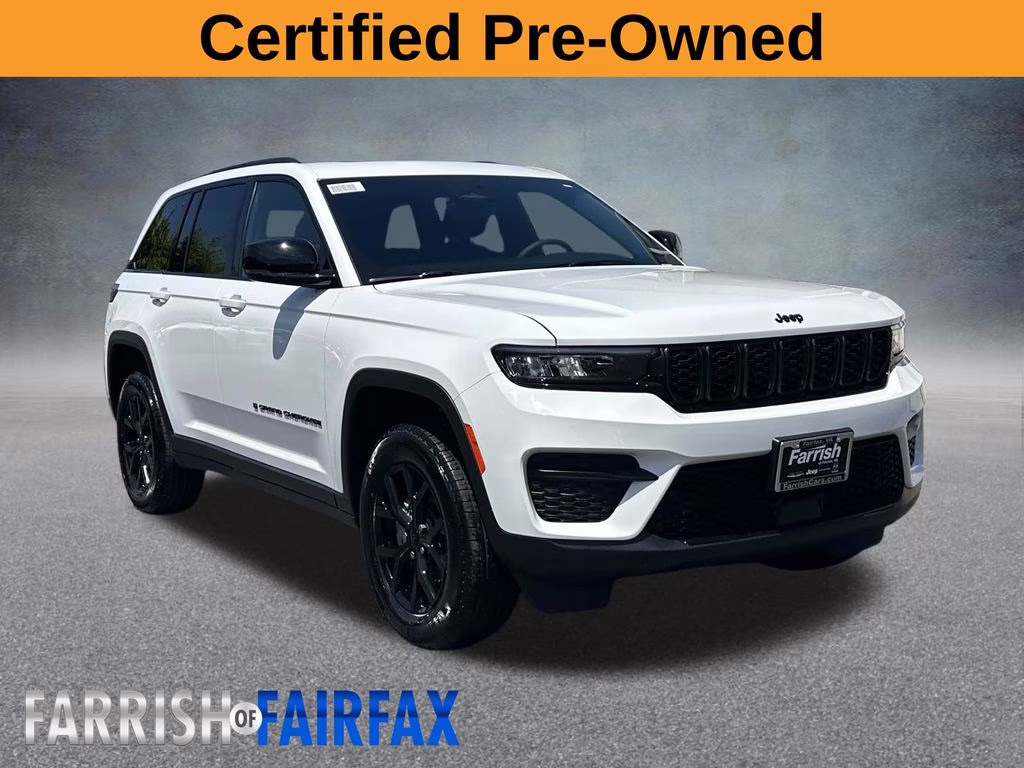 2025 Bright White Clearcoat Jeep Grand Cherokee Altitude X 4X4 SUV