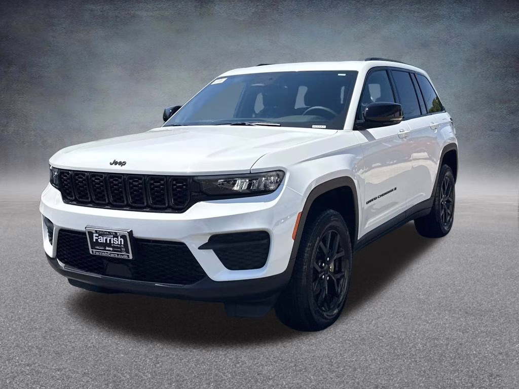 2025 Bright White Clearcoat Jeep Grand Cherokee Altitude X 4X4 SUV