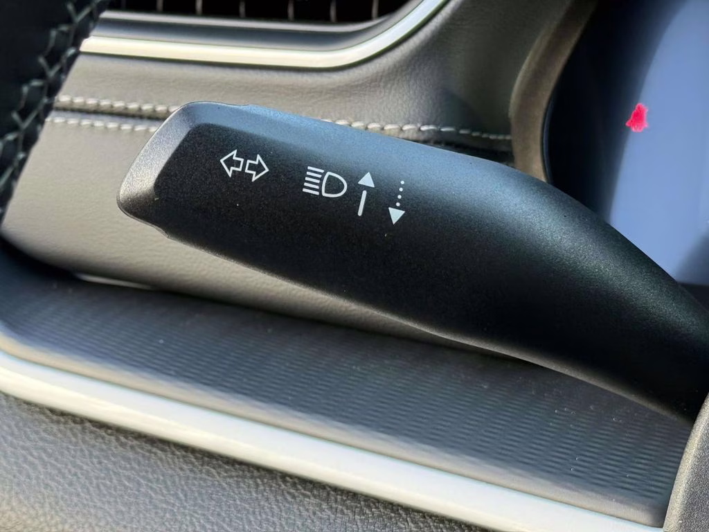 2025 Baltic Gray Metallic Clearcoat Jeep Grand Cherokee Altitude X 4X4 SUV