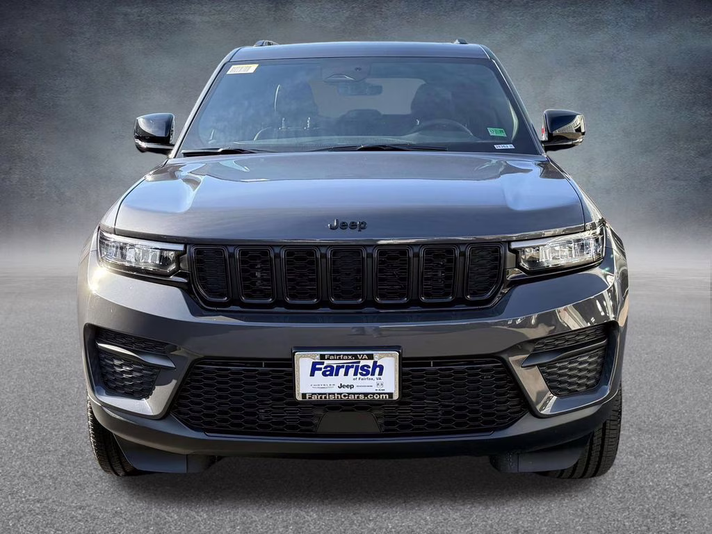 2025 Baltic Gray Metallic Clearcoat Jeep Grand Cherokee Altitude X 4X4 SUV