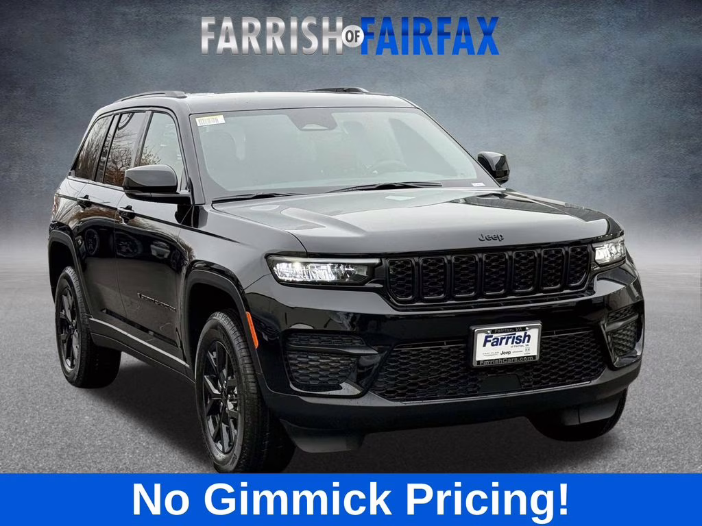 2025 Diamond Black Crystal Pearlcoat Jeep Grand Cherokee Altitude X 4X4 SUV