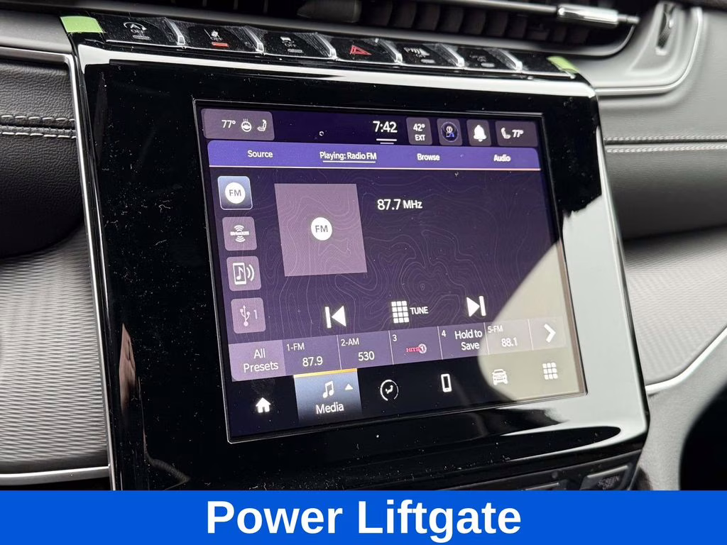 2025 Diamond Black Crystal Pearlcoat Jeep Grand Cherokee Altitude X 4X4 SUV