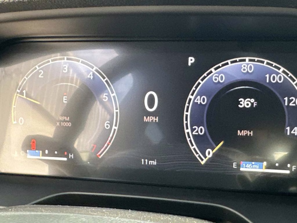 2025 Diamond Black Crystal Pearlcoat Jeep Grand Cherokee Altitude X 4X4 SUV