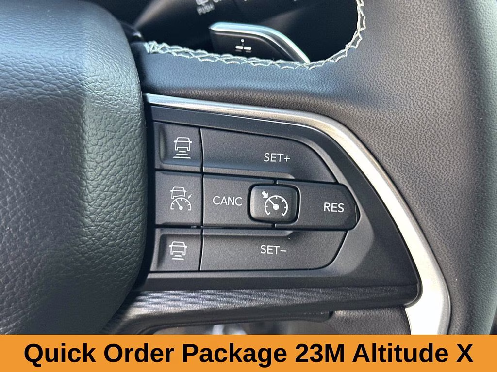 2025 Bright White Clearcoat Jeep Grand Cherokee Altitude X 4X4 SUV