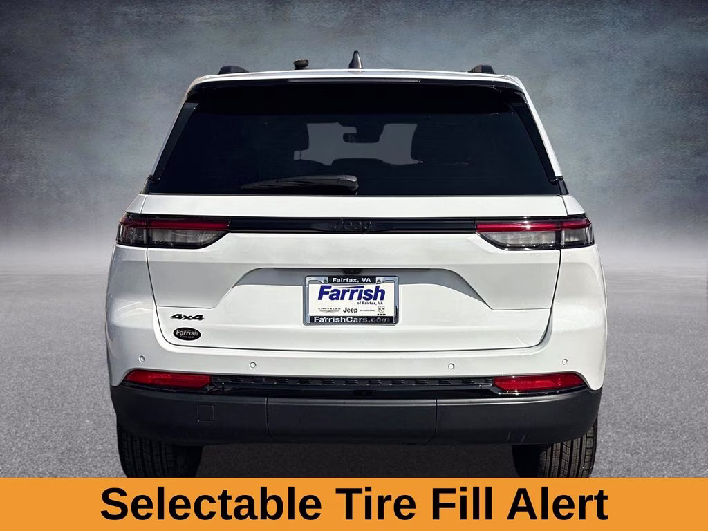 2025 Bright White Clearcoat Jeep Grand Cherokee Altitude X 4X4 SUV