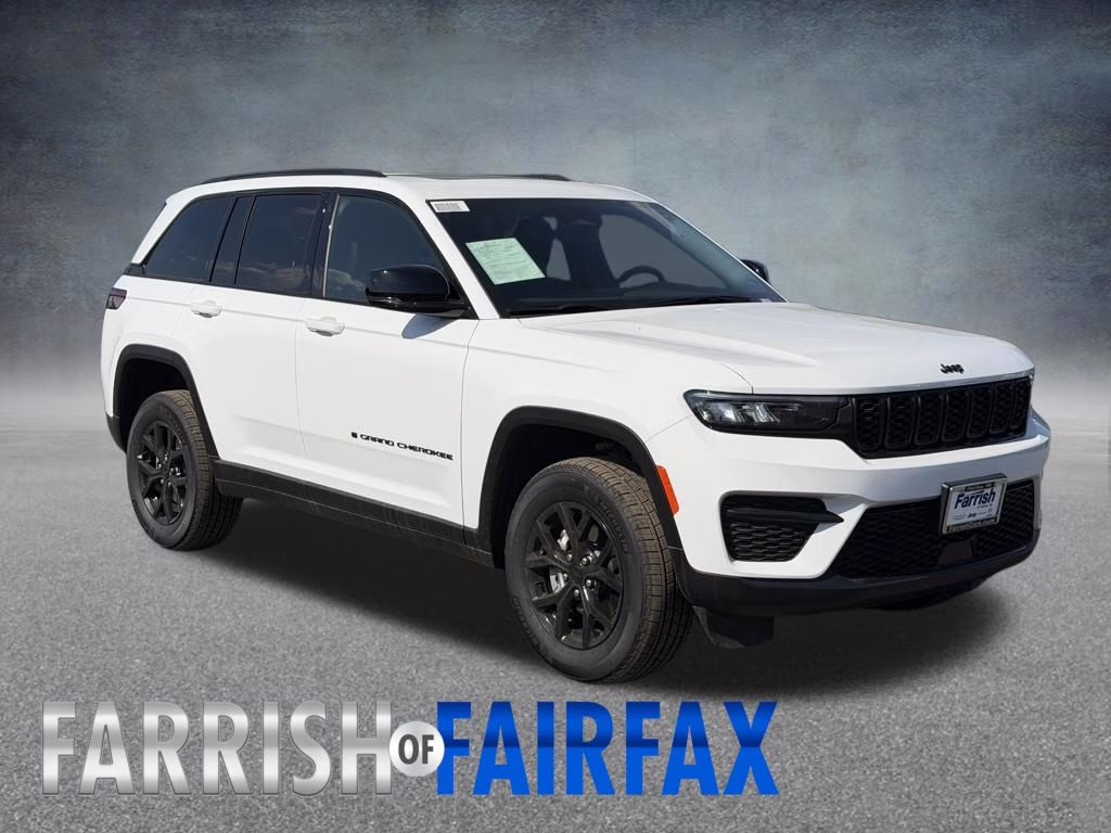 2025 Bright White Clearcoat Jeep Grand Cherokee Altitude X 4X4 SUV