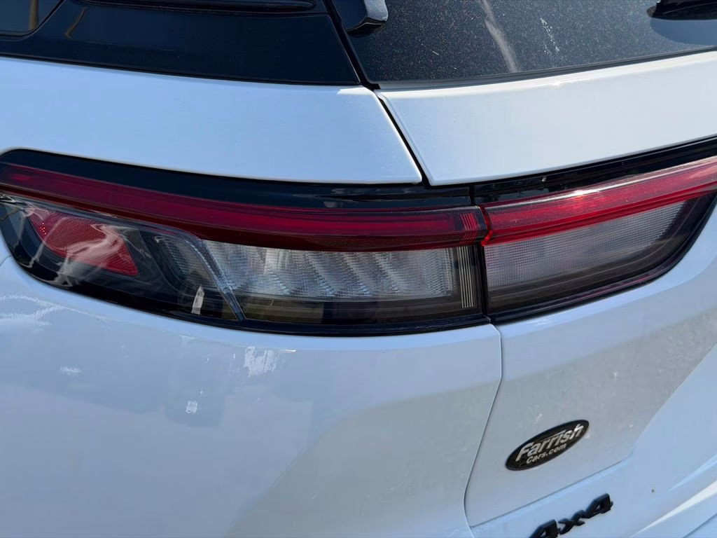 2025 Bright White Clearcoat Jeep Grand Cherokee Altitude X 4X4 SUV
