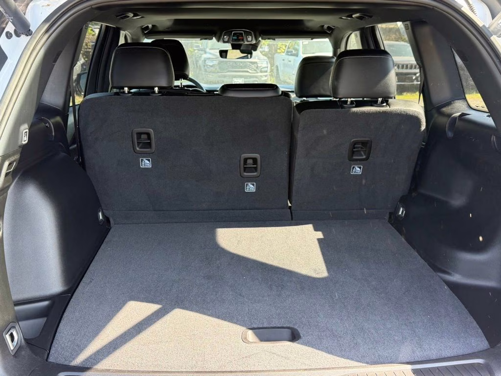 2025 Bright White Clearcoat Jeep Grand Cherokee Altitude X 4X4 SUV