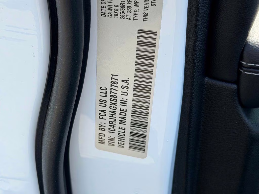 2025 Bright White Clearcoat Jeep Grand Cherokee Altitude X 4X4 SUV