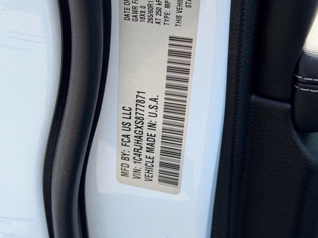 2025 Bright White Clearcoat Jeep Grand Cherokee Altitude X 4X4 SUV