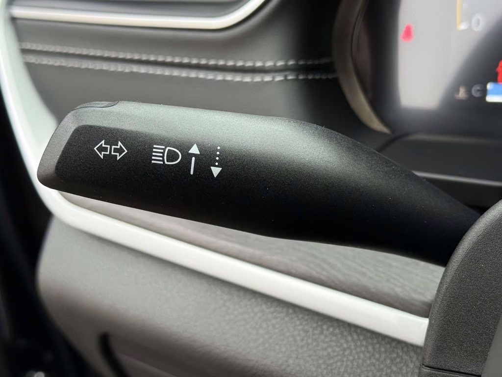 2025 Baltic Gray Metallic Clearcoat Jeep Grand Cherokee Limited 4X4 SUV