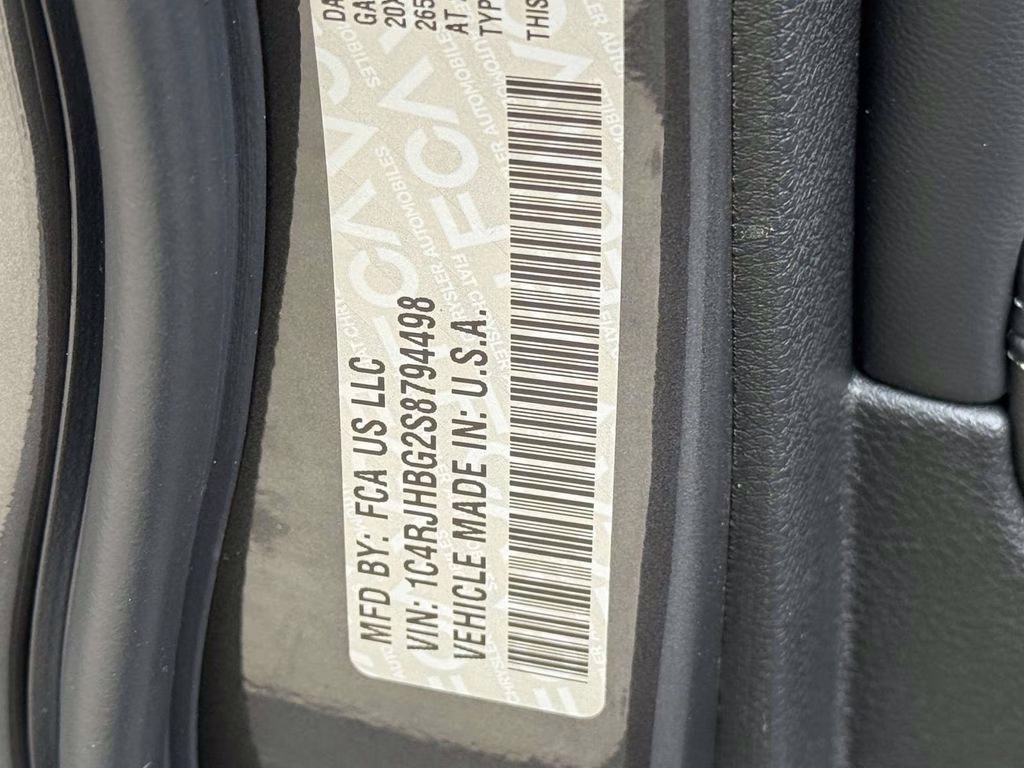 2025 Baltic Gray Metallic Clearcoat Jeep Grand Cherokee Limited 4X4 SUV