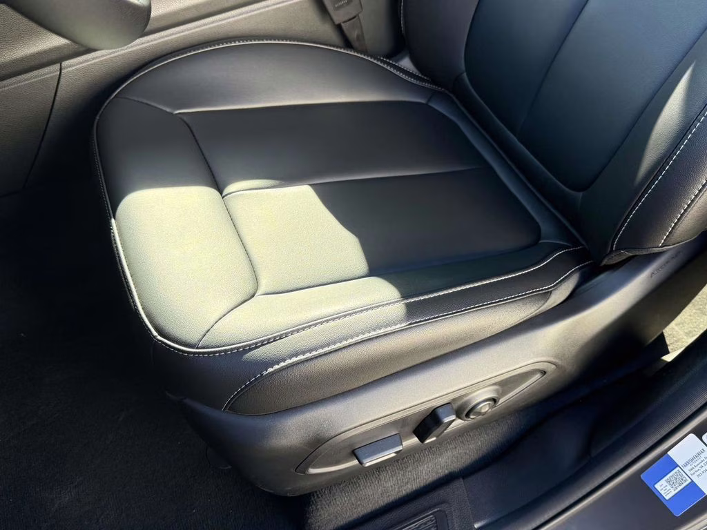 2025 Baltic Gray Metallic Clearcoat Jeep Grand Cherokee Limited 4X4 SUV