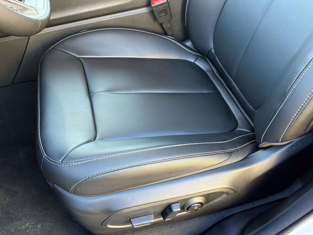 2025 Bright White Clearcoat Jeep Grand Cherokee Limited 4X4 SUV