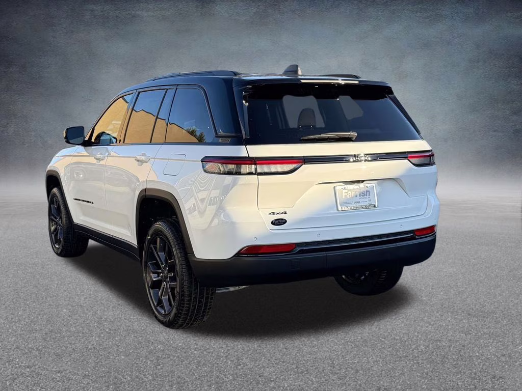 2025 Bright White Clearcoat Jeep Grand Cherokee Limited 4X4 SUV
