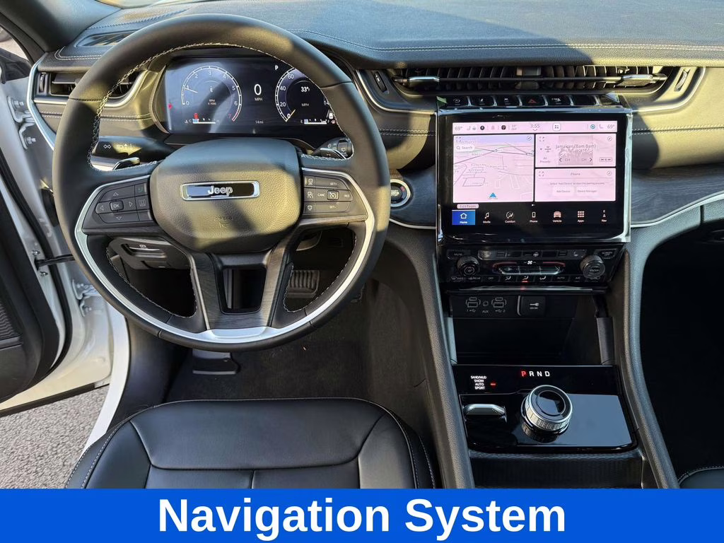 2025 Bright White Clearcoat Jeep Grand Cherokee Limited 4X4 SUV