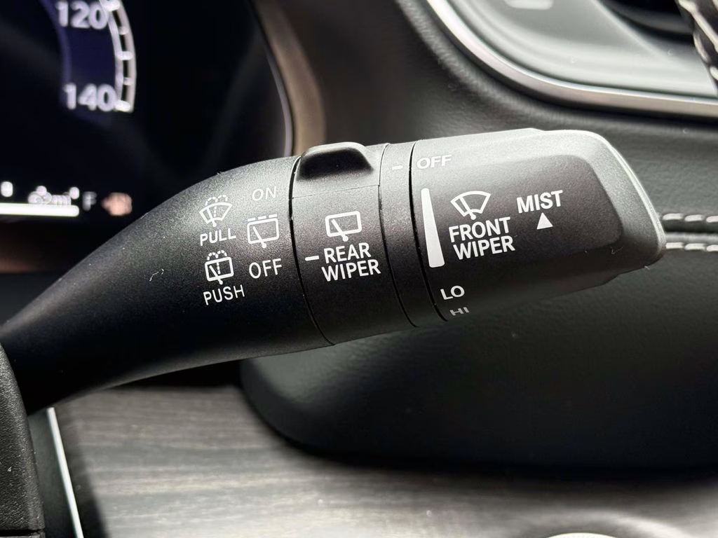 2025 Baltic Gray Metallic Clearcoat Jeep Grand Cherokee Limited 4X4 SUV