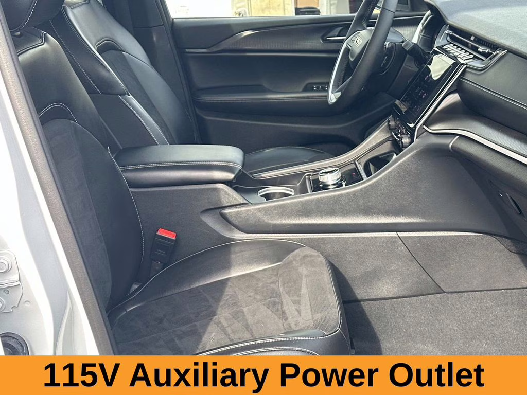 2025 Bright White Clearcoat Jeep Grand Cherokee L Altitude X 4X4 SUV