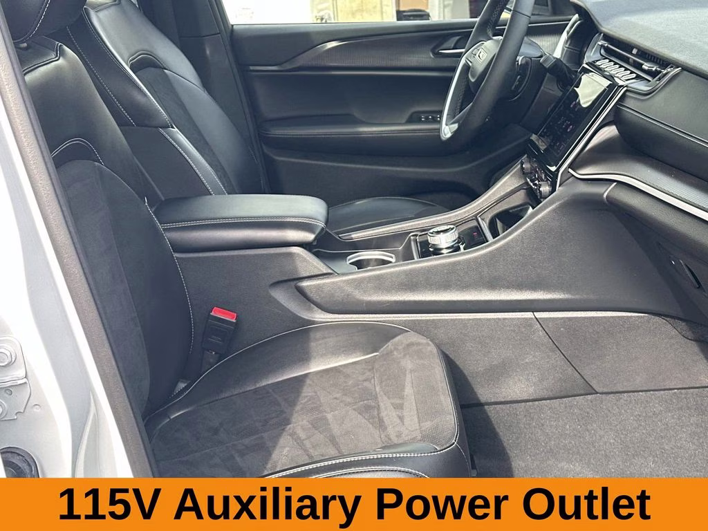 2025 Bright White Clearcoat Jeep Grand Cherokee L Altitude X 4X4 SUV