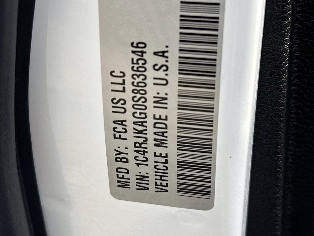 2025 Bright White Clearcoat Jeep Grand Cherokee L Altitude X 4X4 SUV