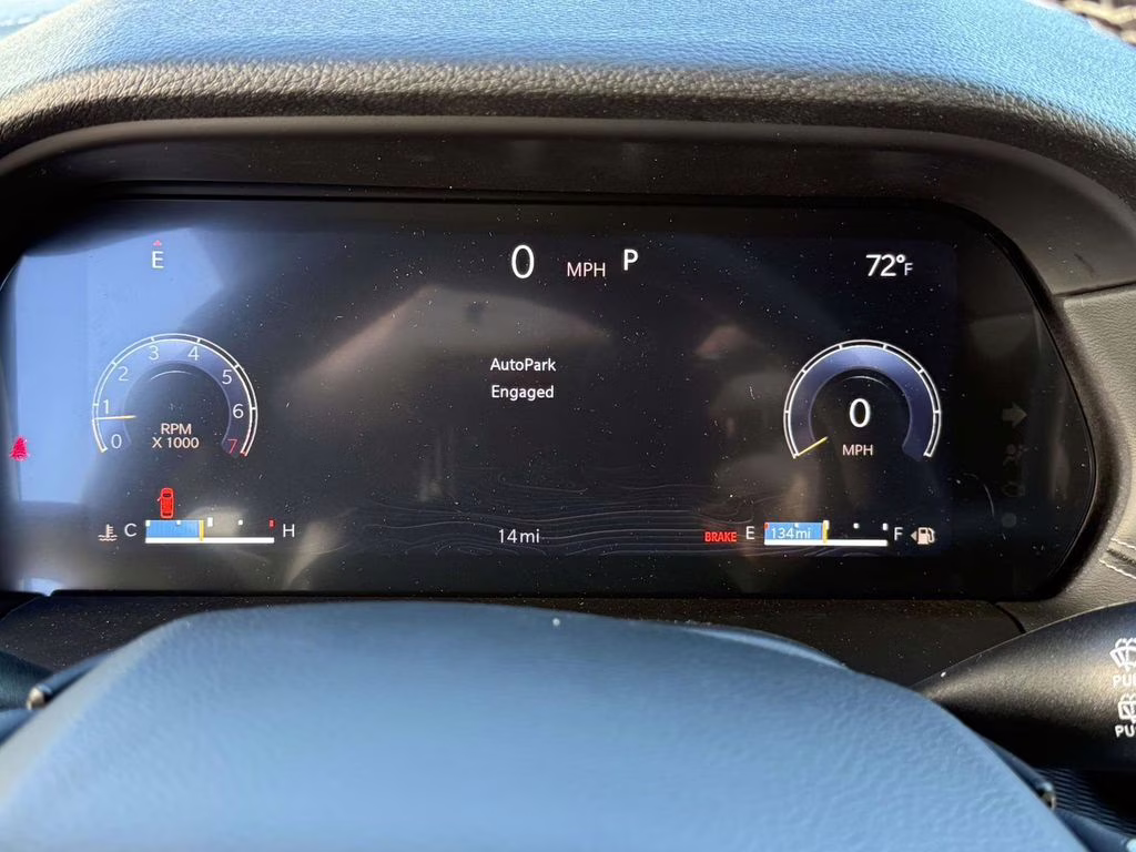 2025 Diamond Black Crystal Pearlcoat Jeep Grand Cherokee L Altitude X 4X4 SUV