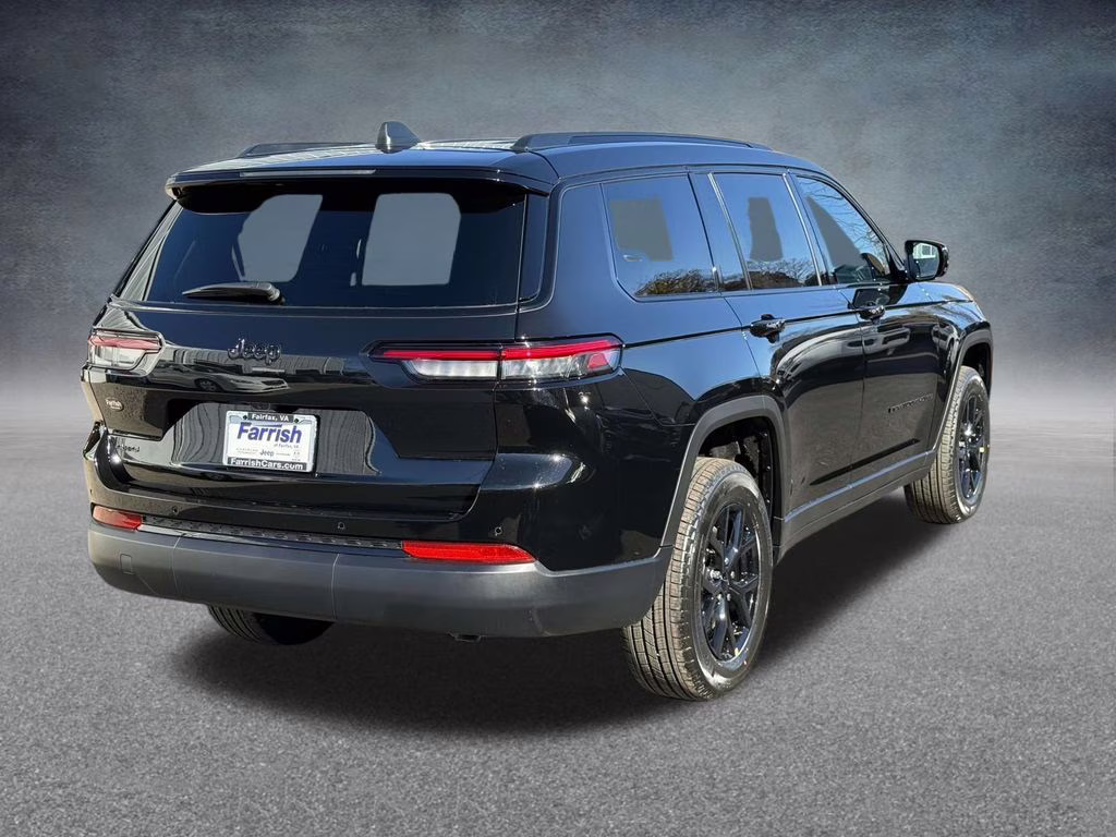 2025 Diamond Black Crystal Pearlcoat Jeep Grand Cherokee L Altitude X 4X4 SUV