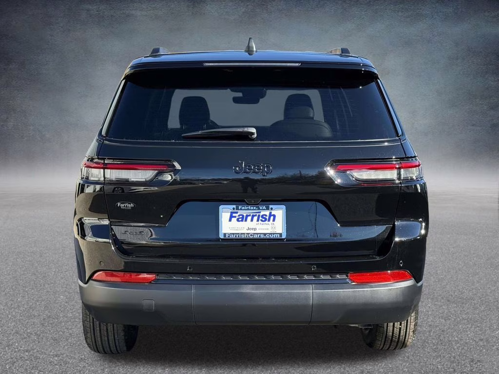 2025 Diamond Black Crystal Pearlcoat Jeep Grand Cherokee L Altitude X 4X4 SUV