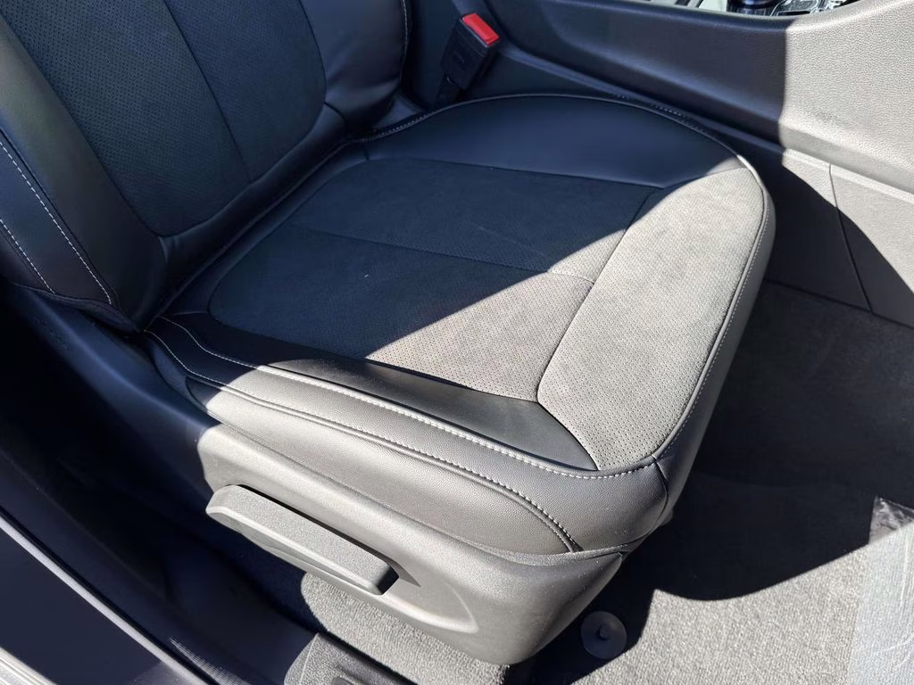 2025 Baltic Gray Metallic Clearcoat Jeep Grand Cherokee L Altitude X 4X4 SUV