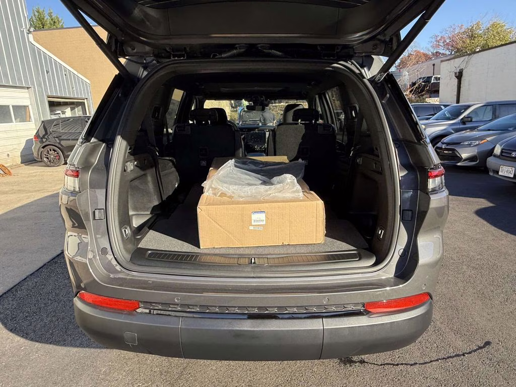 2025 Baltic Gray Metallic Clearcoat Jeep Grand Cherokee L Altitude X 4X4 SUV