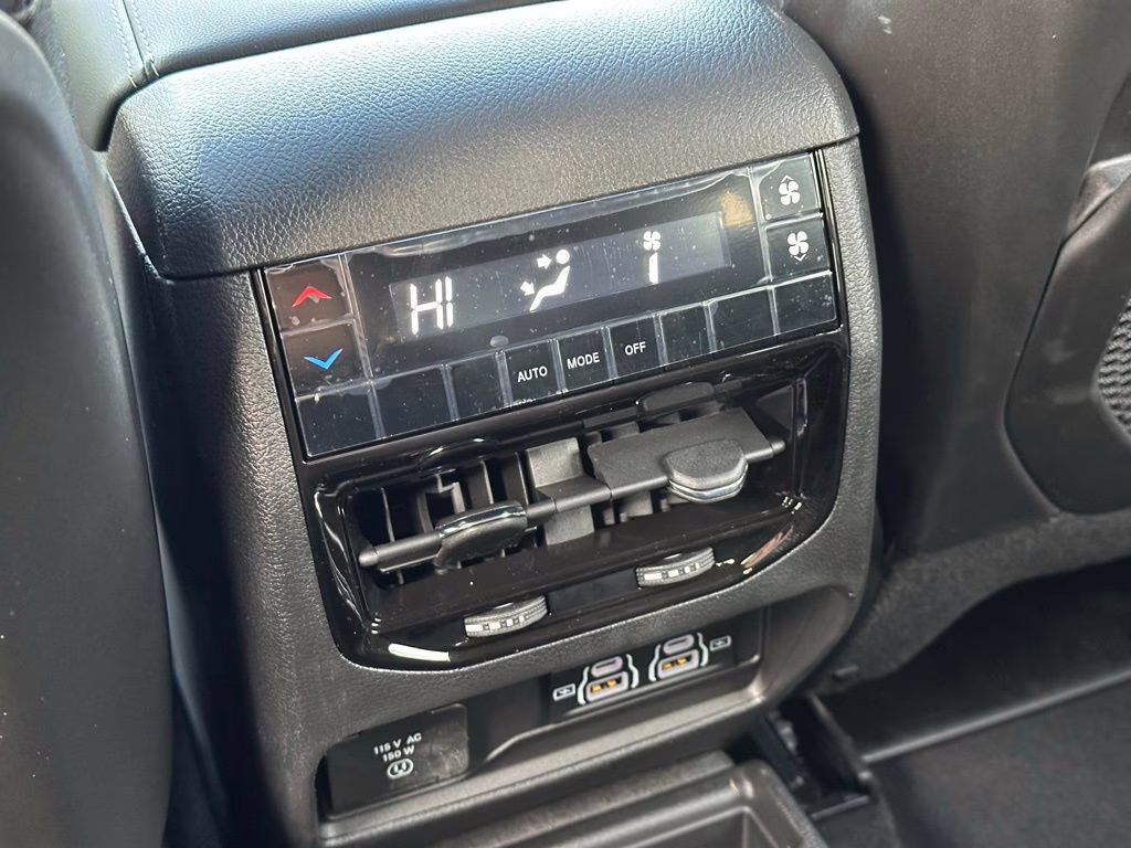 2025 Bright White Clearcoat Jeep Grand Cherokee L Altitude X 4X4 SUV