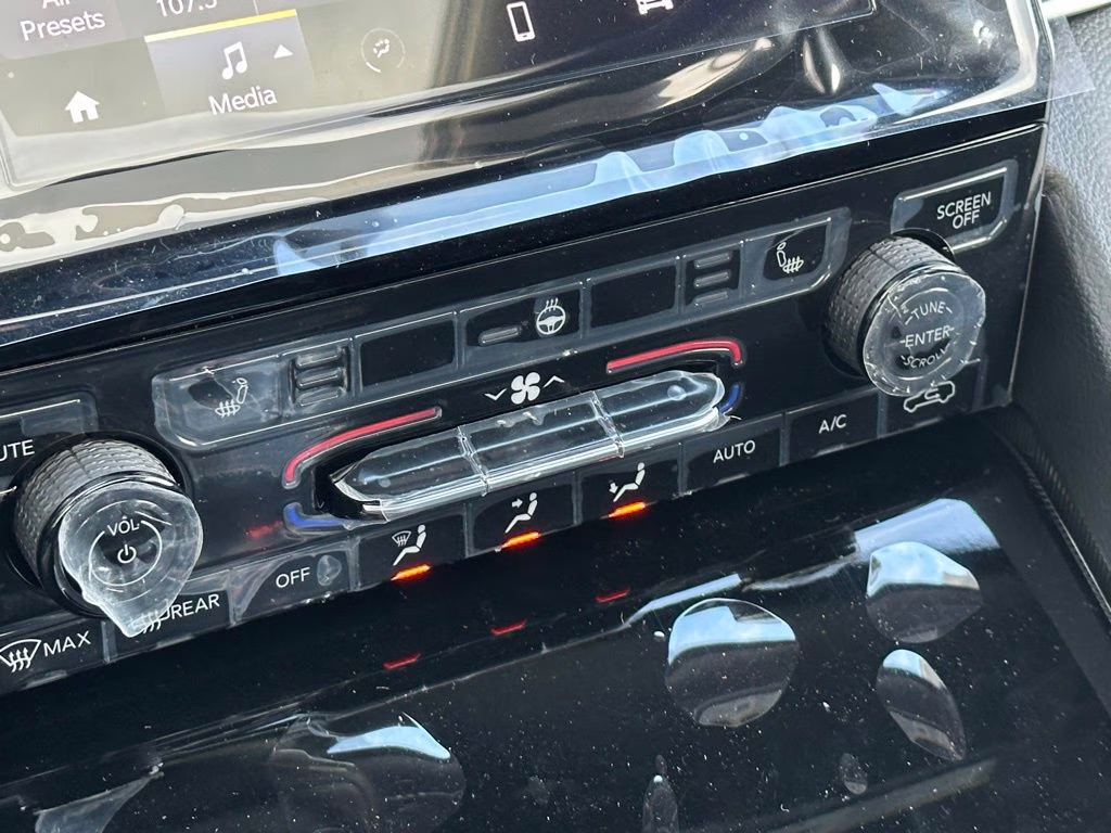 2025 Bright White Clearcoat Jeep Grand Cherokee L Altitude X 4X4 SUV