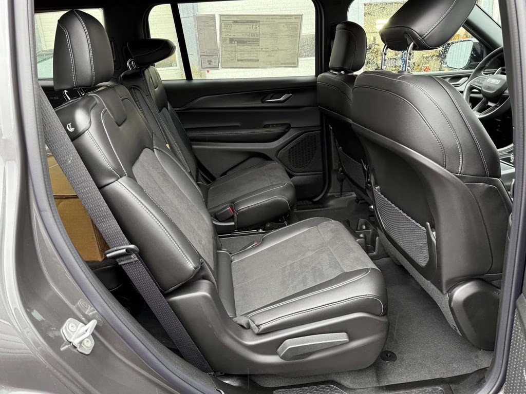 2025 Baltic Gray Metallic Clearcoat Jeep Grand Cherokee L Altitude X 4X4 SUV