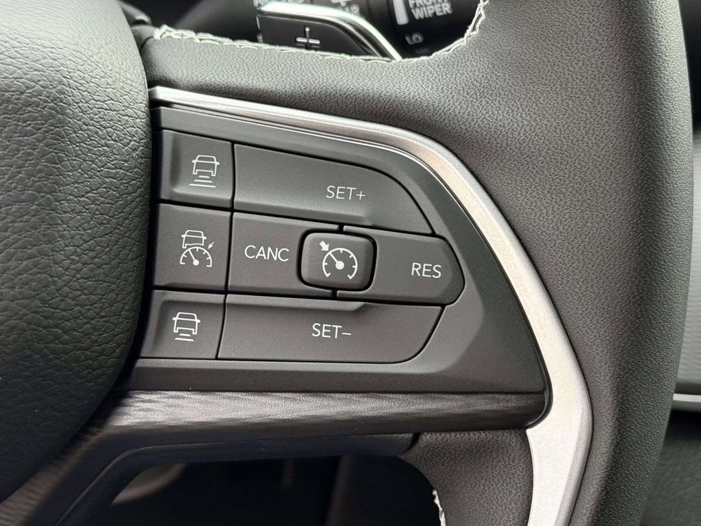 2025 Baltic Gray Metallic Clearcoat Jeep Grand Cherokee L Altitude X 4X4 SUV