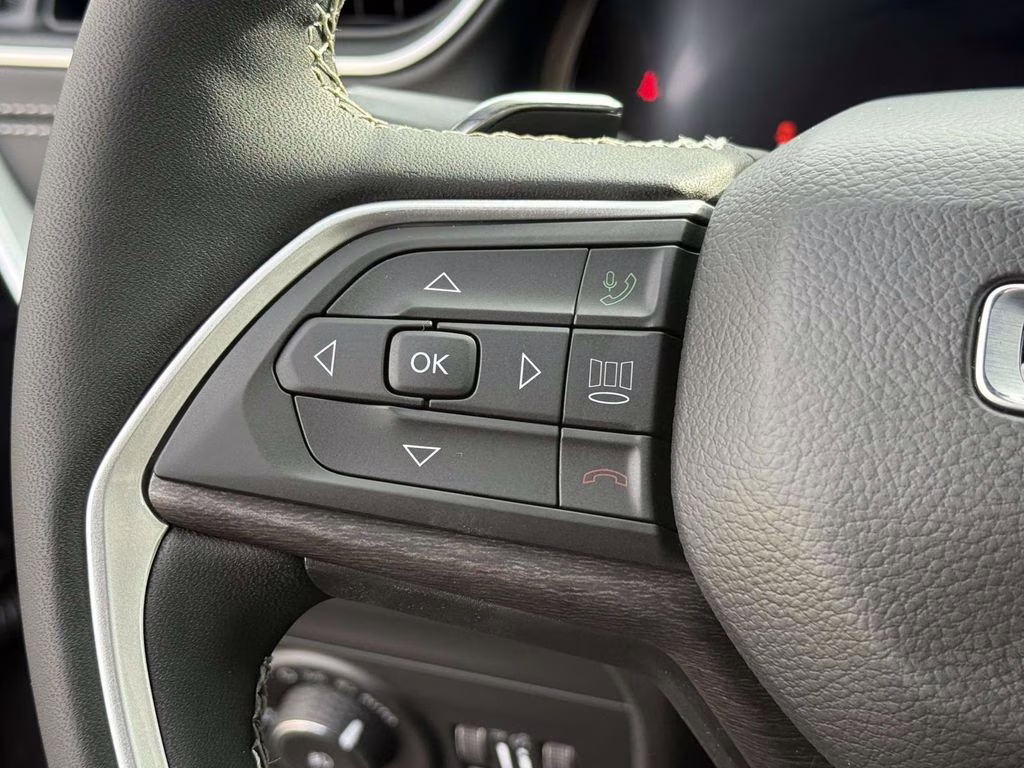 2025 Baltic Gray Metallic Clearcoat Jeep Grand Cherokee L Limited 4X4 SUV