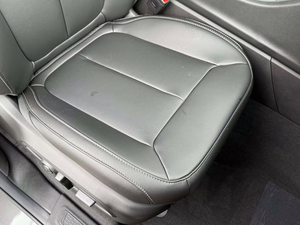 2025 Baltic Gray Metallic Clearcoat Jeep Grand Cherokee L Limited 4X4 SUV