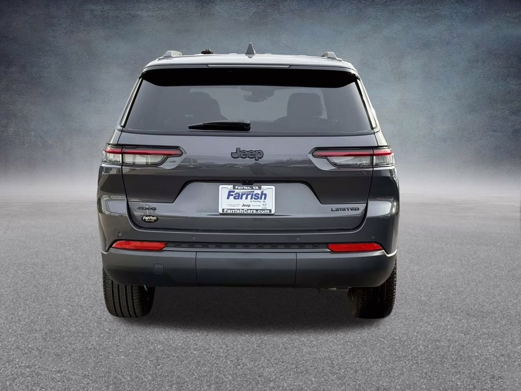 2025 Baltic Gray Metallic Clearcoat Jeep Grand Cherokee L Limited 4X4 SUV