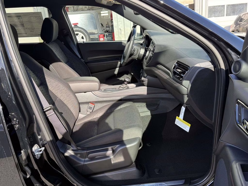 2026 DB Black Crystal Clearcoat Dodge Durango GT HEMI V8 AWD SUV