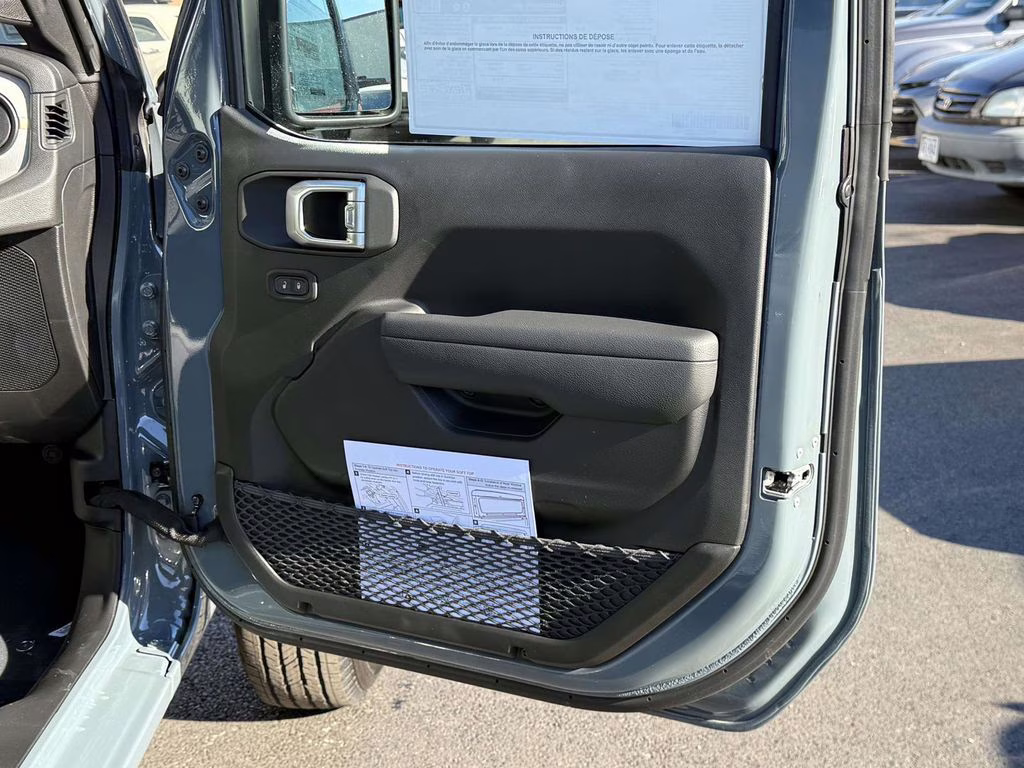 2026 Anvil Clearcoat Jeep Gladiator Sport S 4X4 Truck