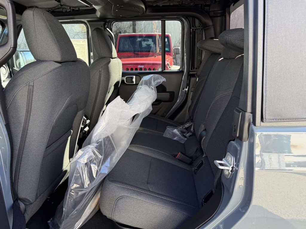 2026 Anvil Clearcoat Jeep Gladiator Sport S 4X4 Truck