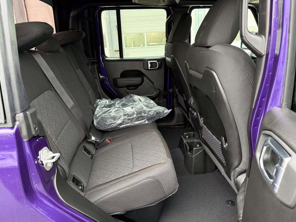 2026 reign Jeep Gladiator Mojave 4X4 Truck