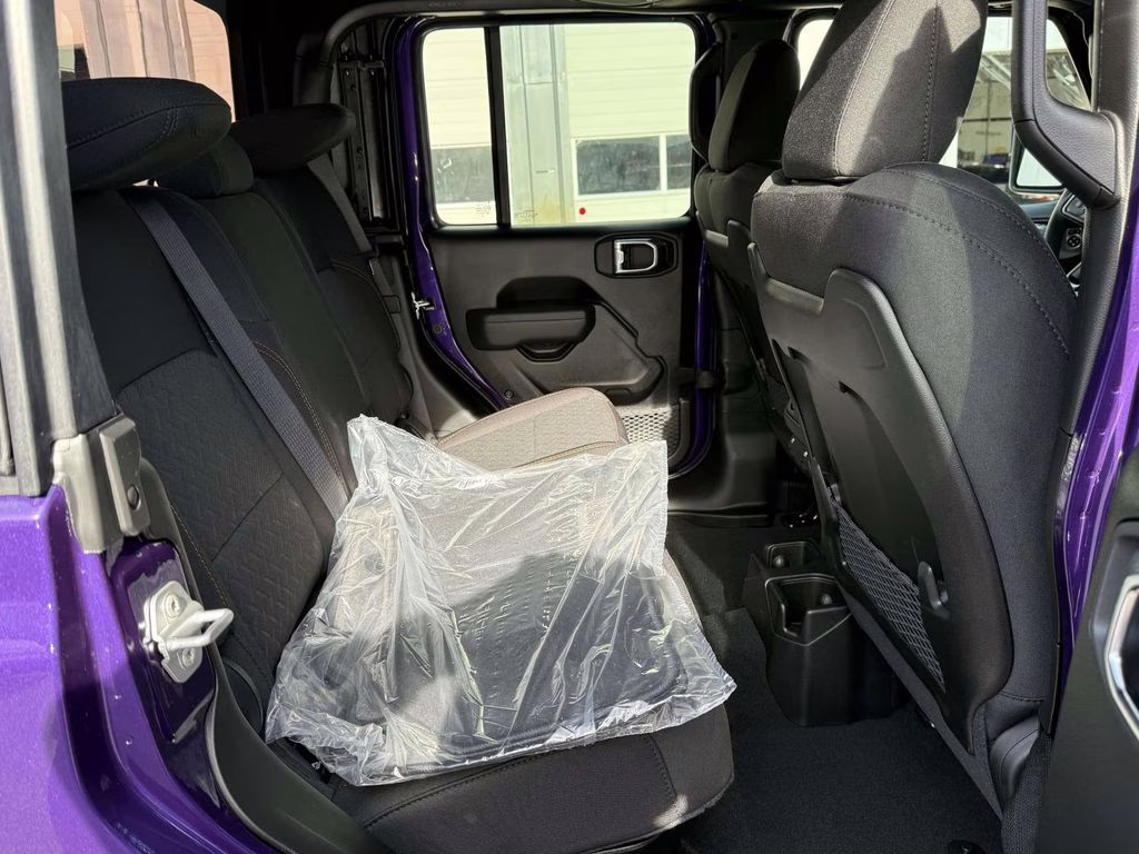 2026 reign Jeep Gladiator Mojave 4X4 Truck