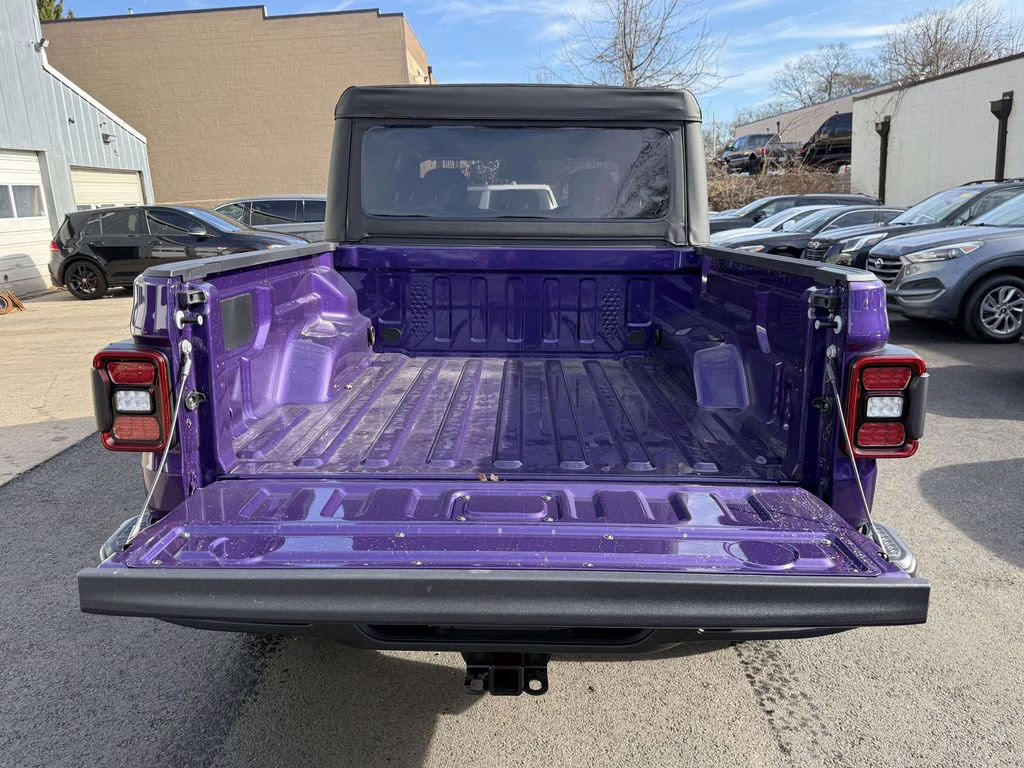 2026 reign Jeep Gladiator Mojave 4X4 Truck