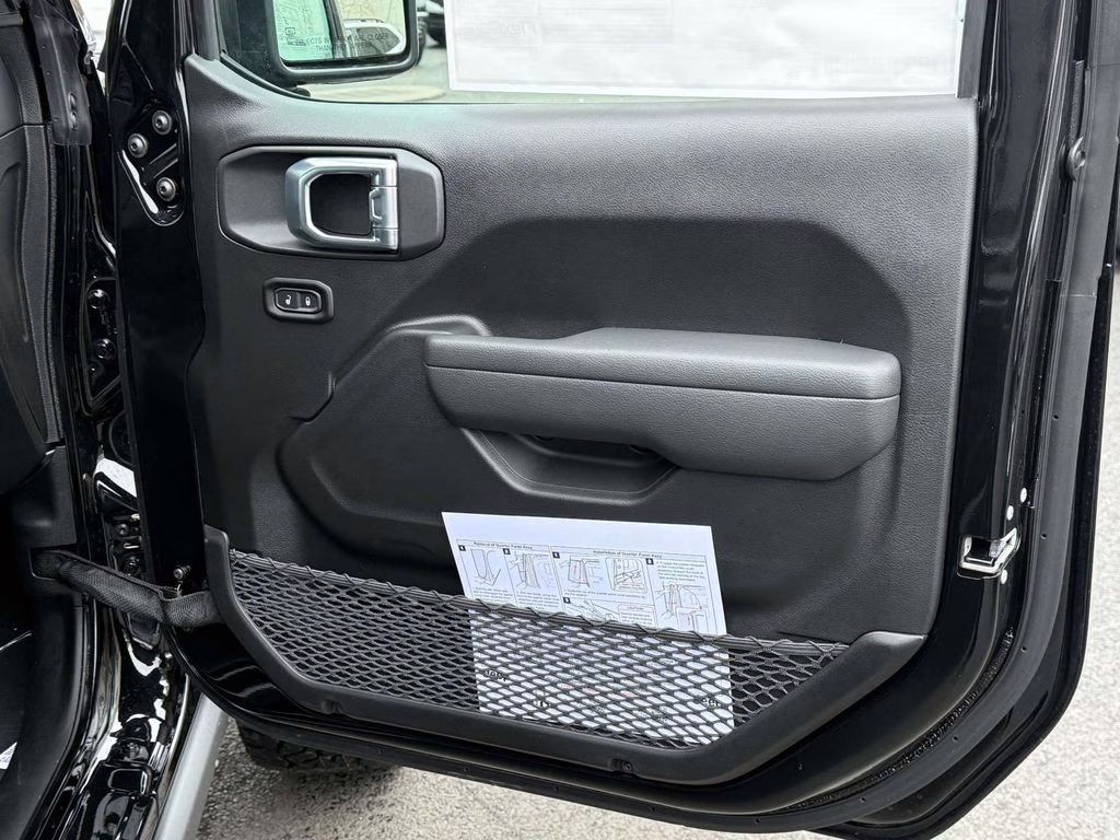 2026 Black Clearcoat Jeep Gladiator Mojave 4X4 Truck