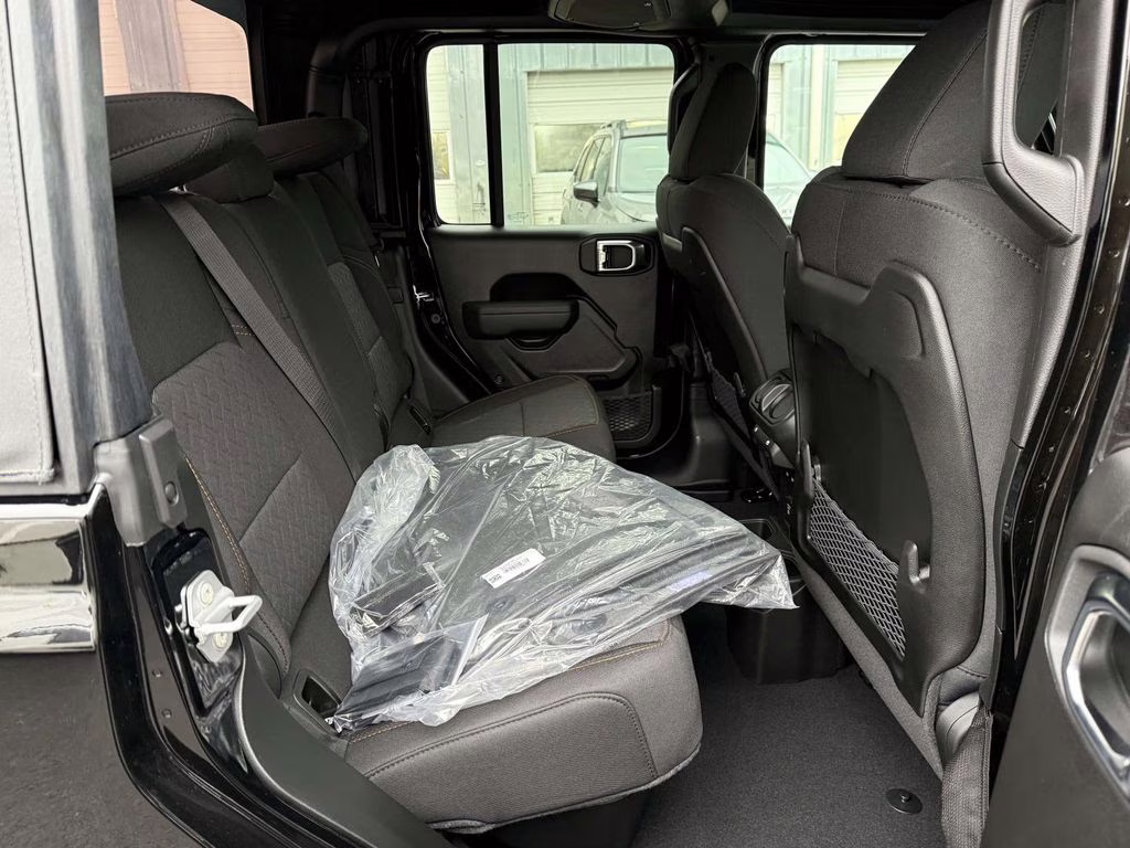 2026 Black Clearcoat Jeep Gladiator Mojave 4X4 Truck