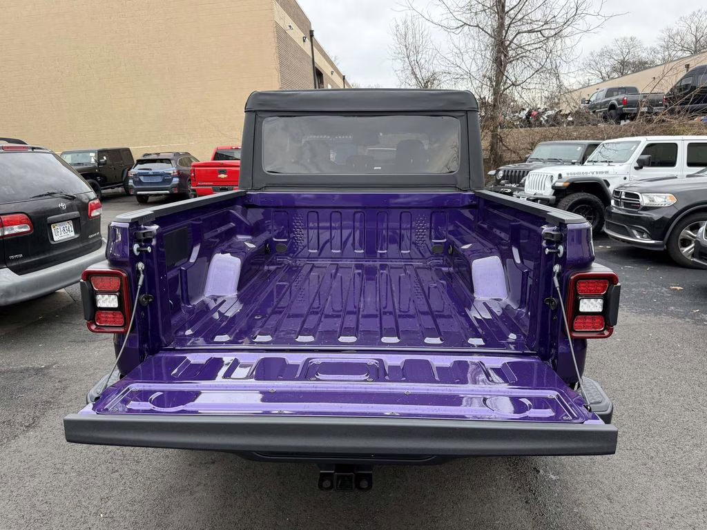 2026 reign Jeep Gladiator Mojave 4X4 Truck