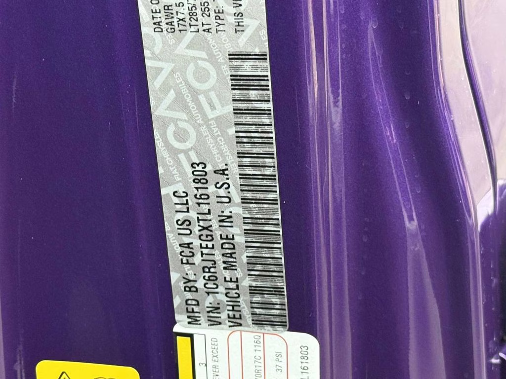 2026 reign Jeep Gladiator Mojave 4X4 Truck